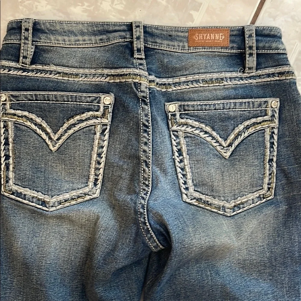 Women Shyanne Blue Boot Cut Jeans with Classic Stitching